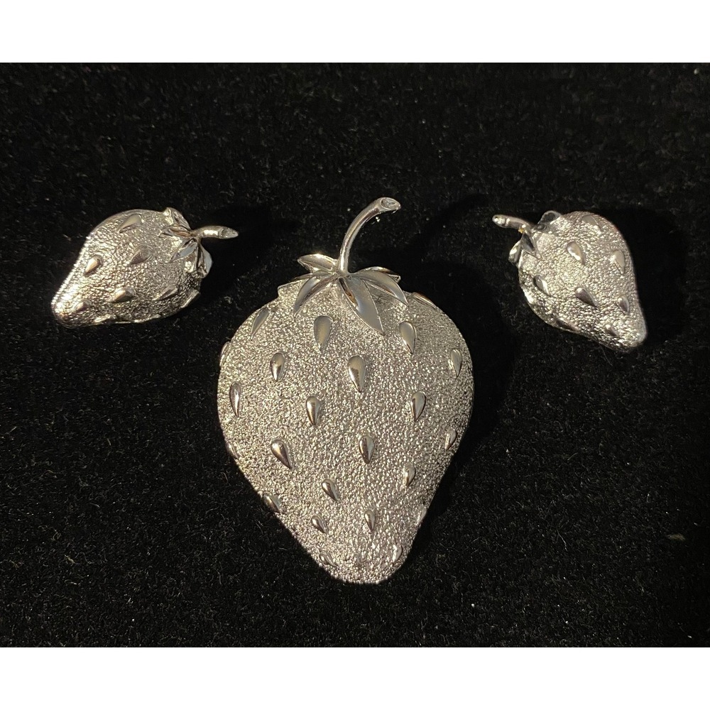 Vintage Sarah Coventry Silver Strawberry Pin & Earrings Set